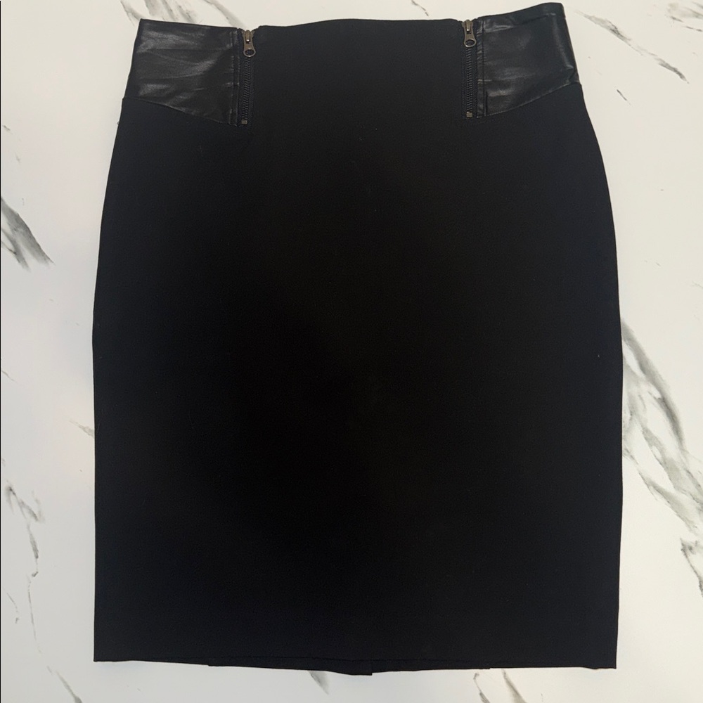 Halogen Black Pencil Skirt with Faux Leather and Zipper Details Size 12
